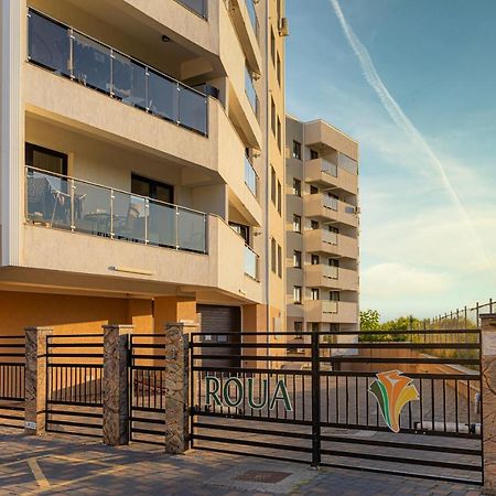 Uniquemoments Airport Apartment & Secure Parking & Airport Shuttle 雅西 外观 照片